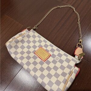 White Leather Women’s Checkered Luxury Bag!